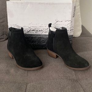 NWT Kenzie booties